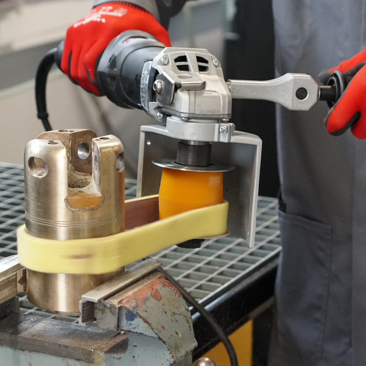 Eisenblätter 40025 BRIGHTEX® Berry Vorpolierpaste Inhalt: 1.100 g