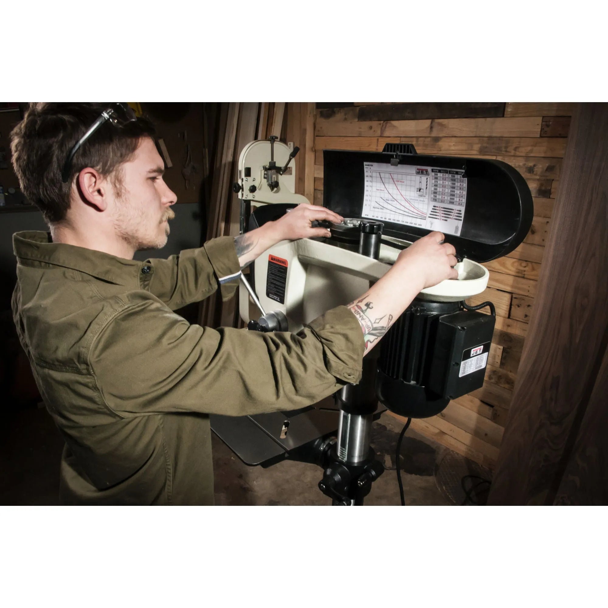 "JET SÄULENBOHRMASCHINE JDP_17  by JET"