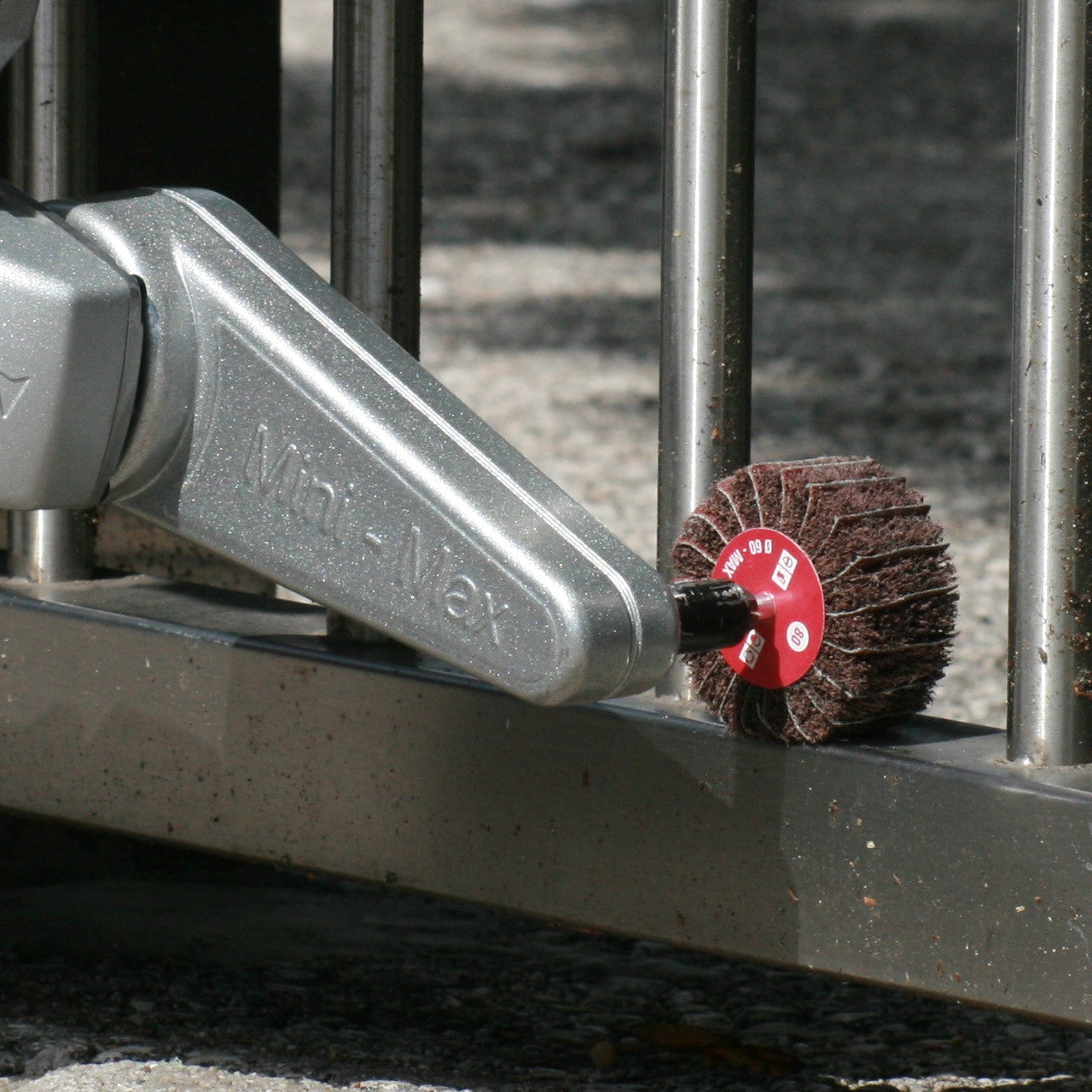 "Eisenblätter 14240 MINI MAX® Mix Rad 40 x 20 mm, Korn 240"